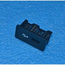 Роз'єм USB J43-7901015BB